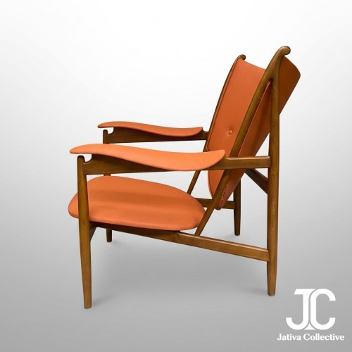 Teak Mid-Century Retro Lounge Chair